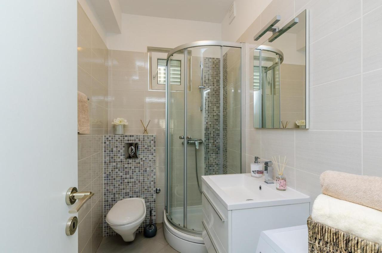 Apartment Lise Mokosica Dubrovnik Eksteriør billede